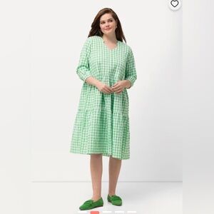 NWT Ulla Popken green Gingham Seersucker 3/4 Sleeve
Dress size 20/22
